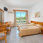 Appart hôtel Bayside Katsaras 4*