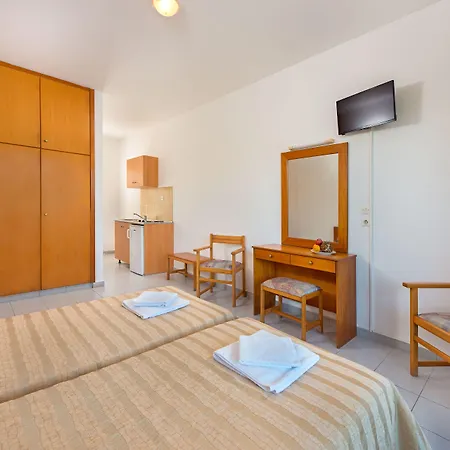 מלון דירות Bayside Katsaras 4*