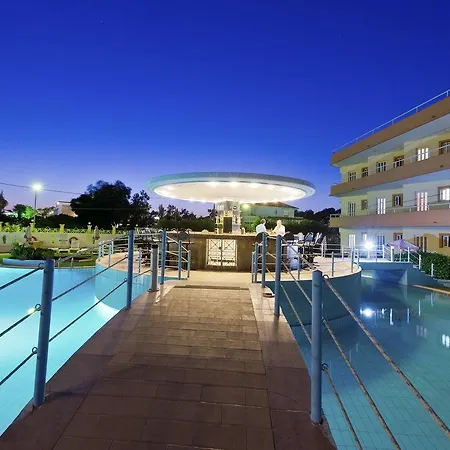 מלון דירות Bayside Katsaras