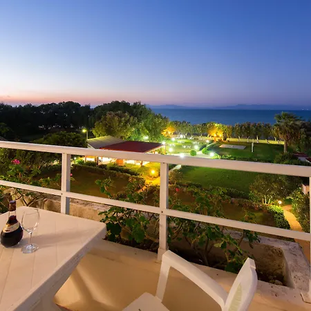 Bayside Katsaras Aparthotel Kremastí