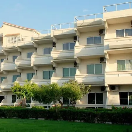 Bayside Katsaras Aparthotel 4*